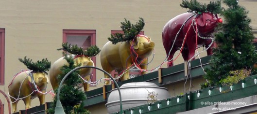 pig decorations